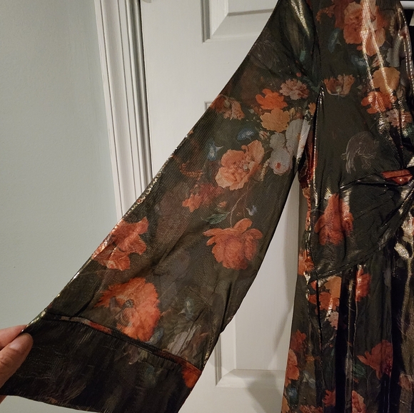 Dress - Picture 3 of 7